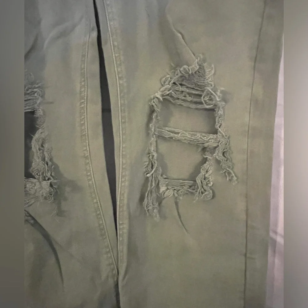 NWT Jeans. Risen Los Angeles. - Picture 5 of 9